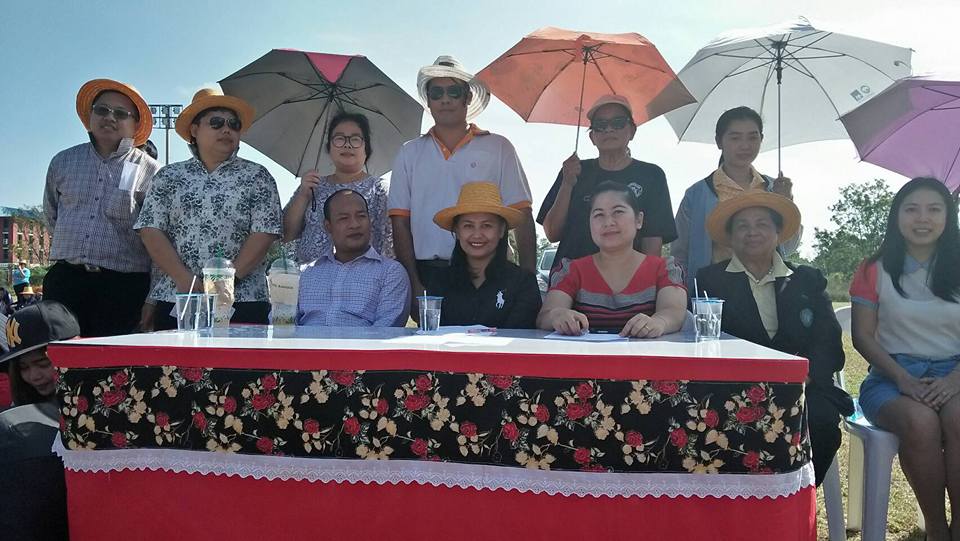 คณะนิติศาสตร์เป็นกรรมการตัดสินกองเชียร์และลีดเดอร์