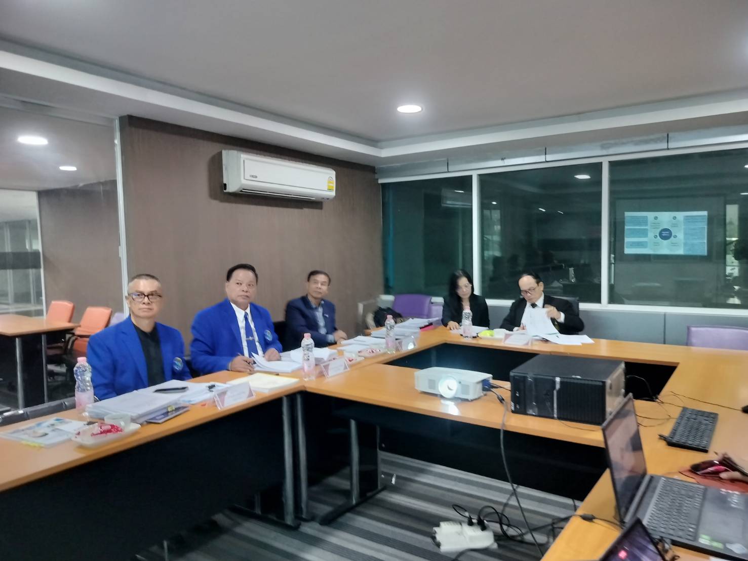 การสอบวิทยานิพนธ์/สารนิพนธ์ หลักสูตรศึกษาศาสตรมหาบัณฑิต สาขาวิชาการบริหารการศึกษา