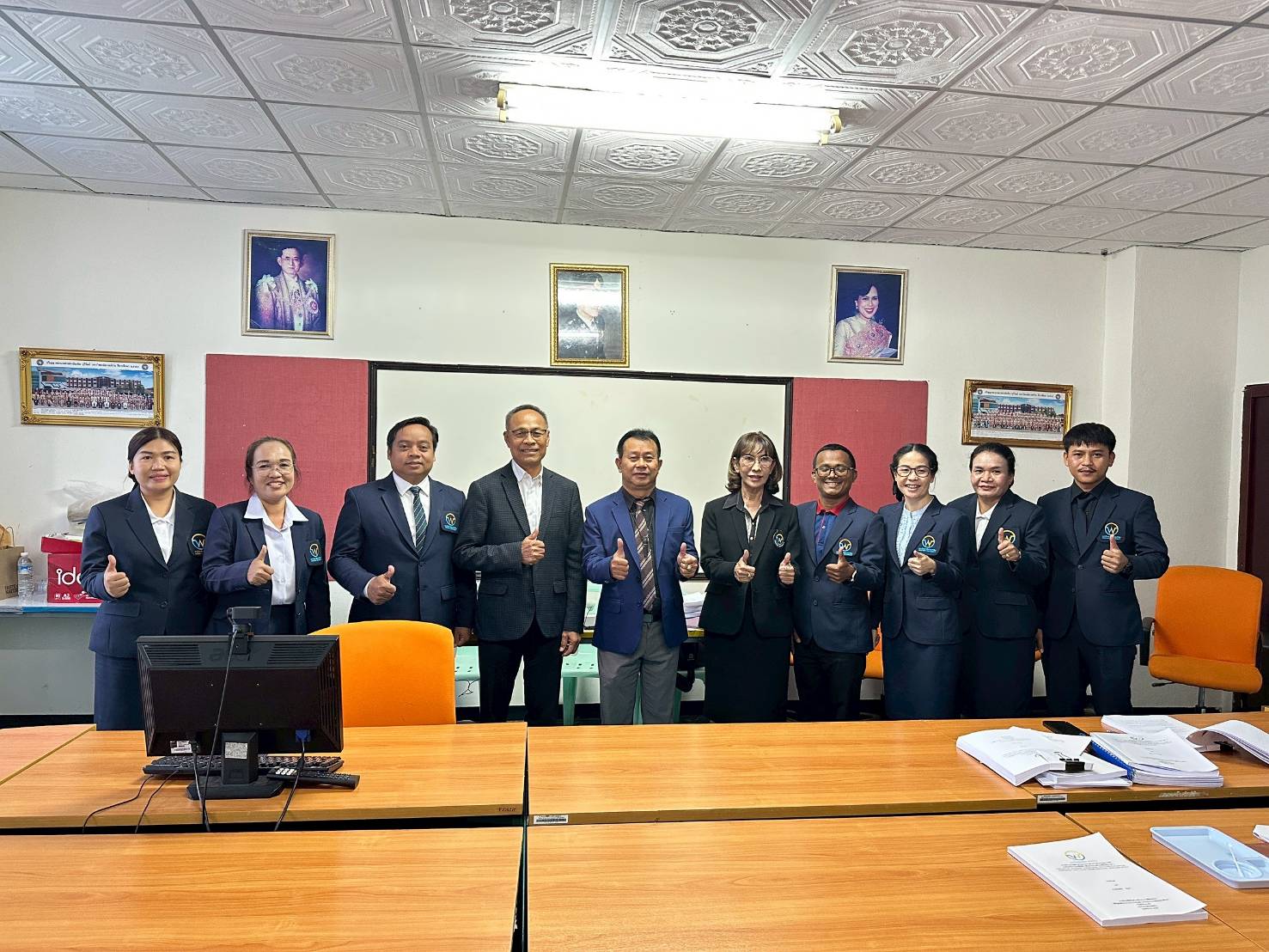 การสอบวิทยานิพนธ์/สารนิพนธ์ หลักสูตรศึกษาศาสตรมหาบัณฑิต สาขาวิชาการบริหารการศึกษา วิทยาเขต บุรีรัมย์