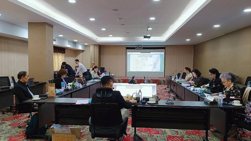 การสอบเค้าโครงดุษฎีนิพนธ์  หลักสูตรบริหารธุรกิจดุษฎีบัณฑิต