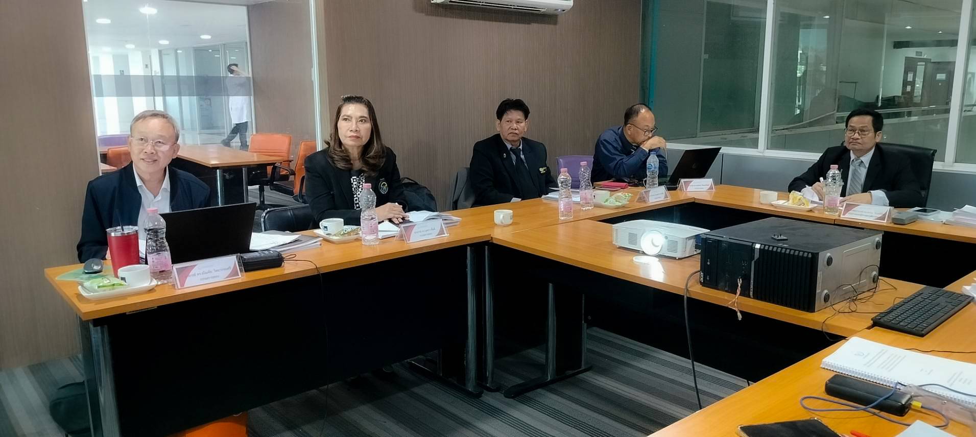 การสอบวิทยานิพนธ์/สารนิพนธ์ 3 บทและ 5 บท หลักสูตรศึกษาศาสตรมหาบัณฑิต สาขาการบริหารการศึกษา
