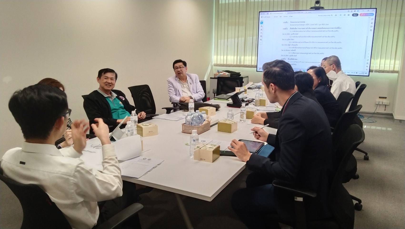 การประชุมความร่วมมือทางวิชาการทางด้านการแพทย์ ครั้งที่ 2/2568  ระหว่าง  คณะแพทยศาสตร์วชิรพยาบาล มหาวิทยาลัยนวมินทราธิราช  กับคณะแพทยศาสตร์ มหาวิทยาลัยเวสเทิร์น