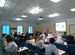 อบรมให้ความรู้ ความสามารถทางด้านภาษาอังกฤษ (TOEIC)