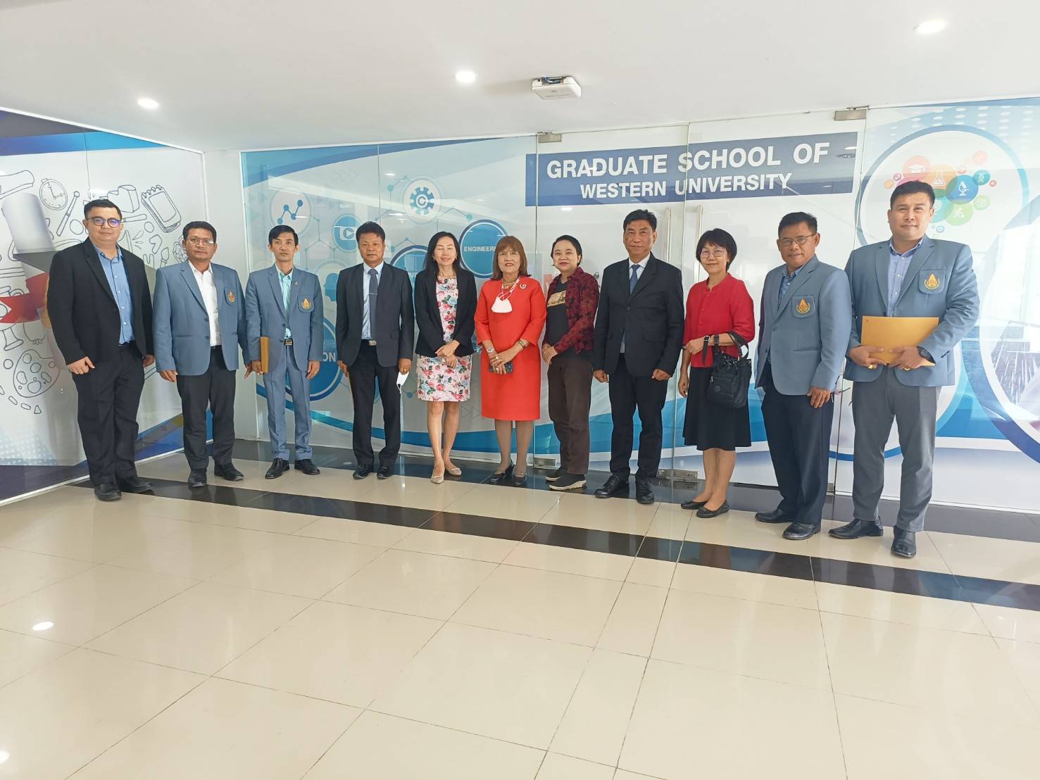 โครงการวิจัยเพื่อศึกษาแนวทางการพัฒนาและปรับปรุงหลักสูตรระดับบัณฑิตศึกษา สาขาวิชาหลักสูตรและการสอน ตามเกณฑ์มาตรฐานหลักสูตรระดับอุดมศึกษา พ.ศ. 2565